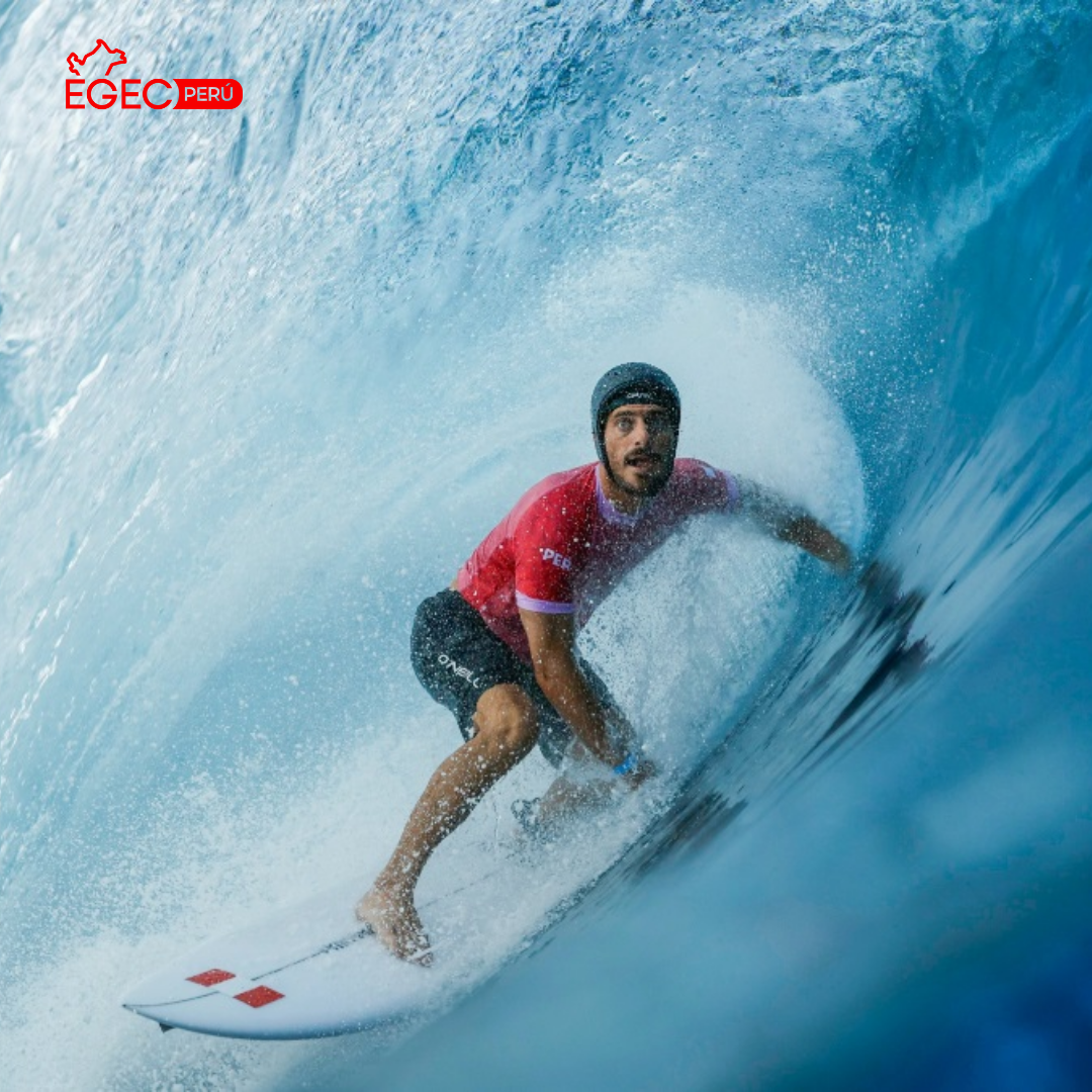 Alonso Correa avanza a semifinales en surf en París 2024