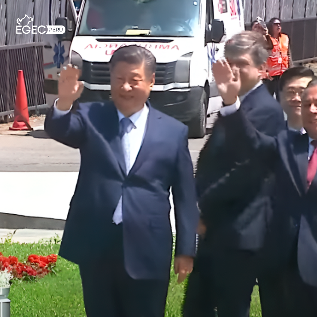 Presidente de China llega a Lima para Cumbre APEC y Mega Puerto