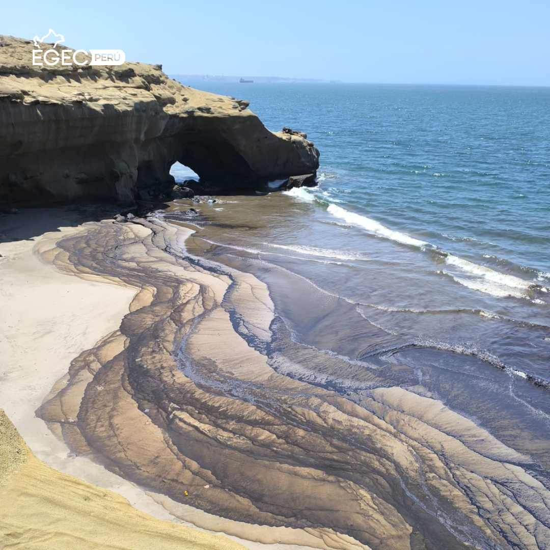 Desastre ambiental en Lobitos Derrame de petróleo afecta playas y deja sin sustento a 2.000 personas