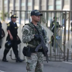 Gobierno decreta estado de emergencia en Lima y Callao tras ola de violencia