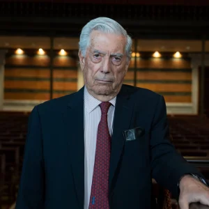 Muere Mario Vargas Llosa gigante de la literatura mundial